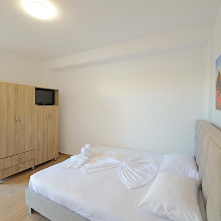 Ali Dura Apartments Ksamil Bagian luar foto