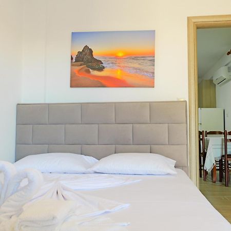 Ali Dura Apartments Ksamil Bagian luar foto