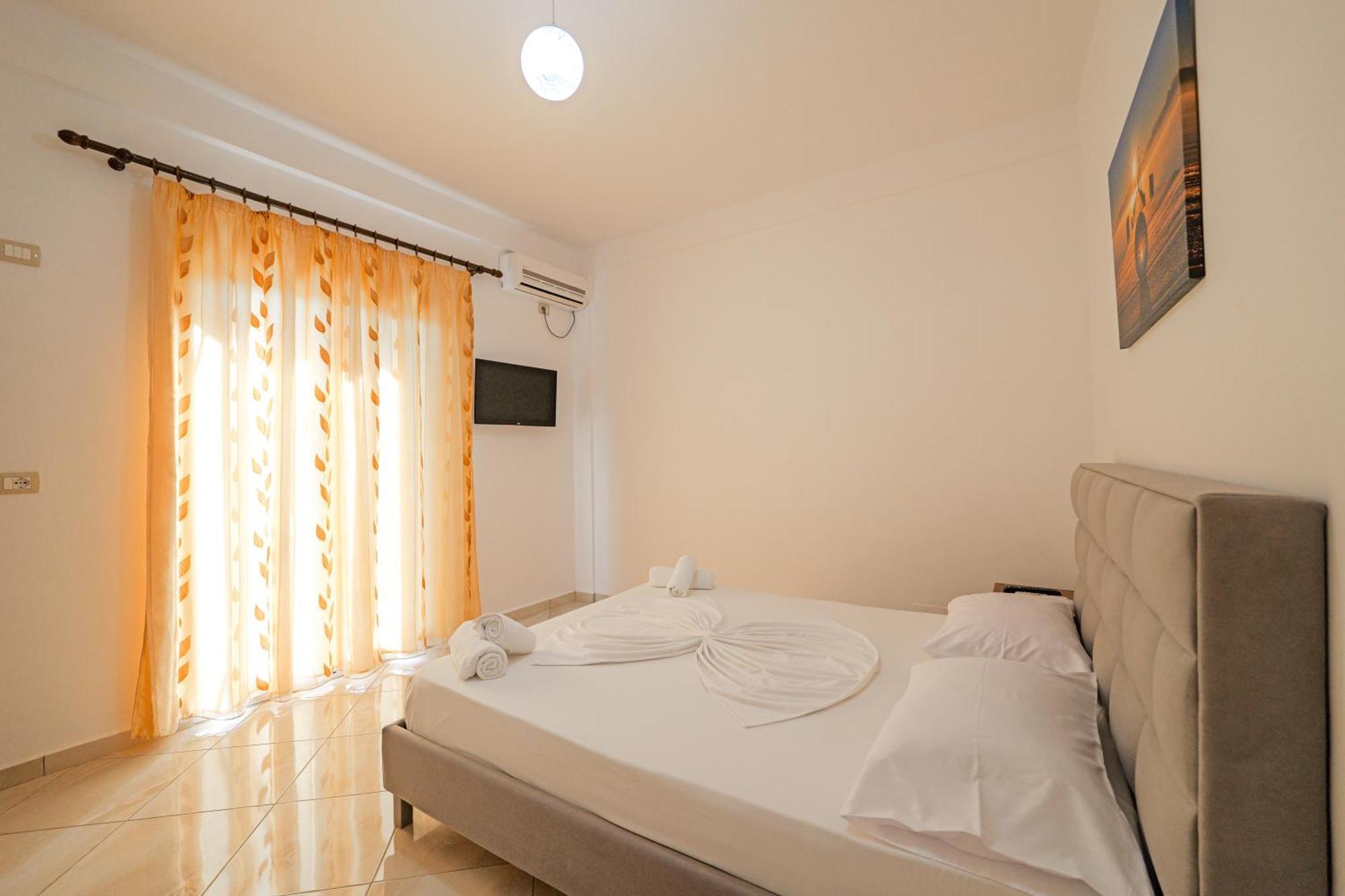 Ali Dura Apartments Ksamil Bagian luar foto