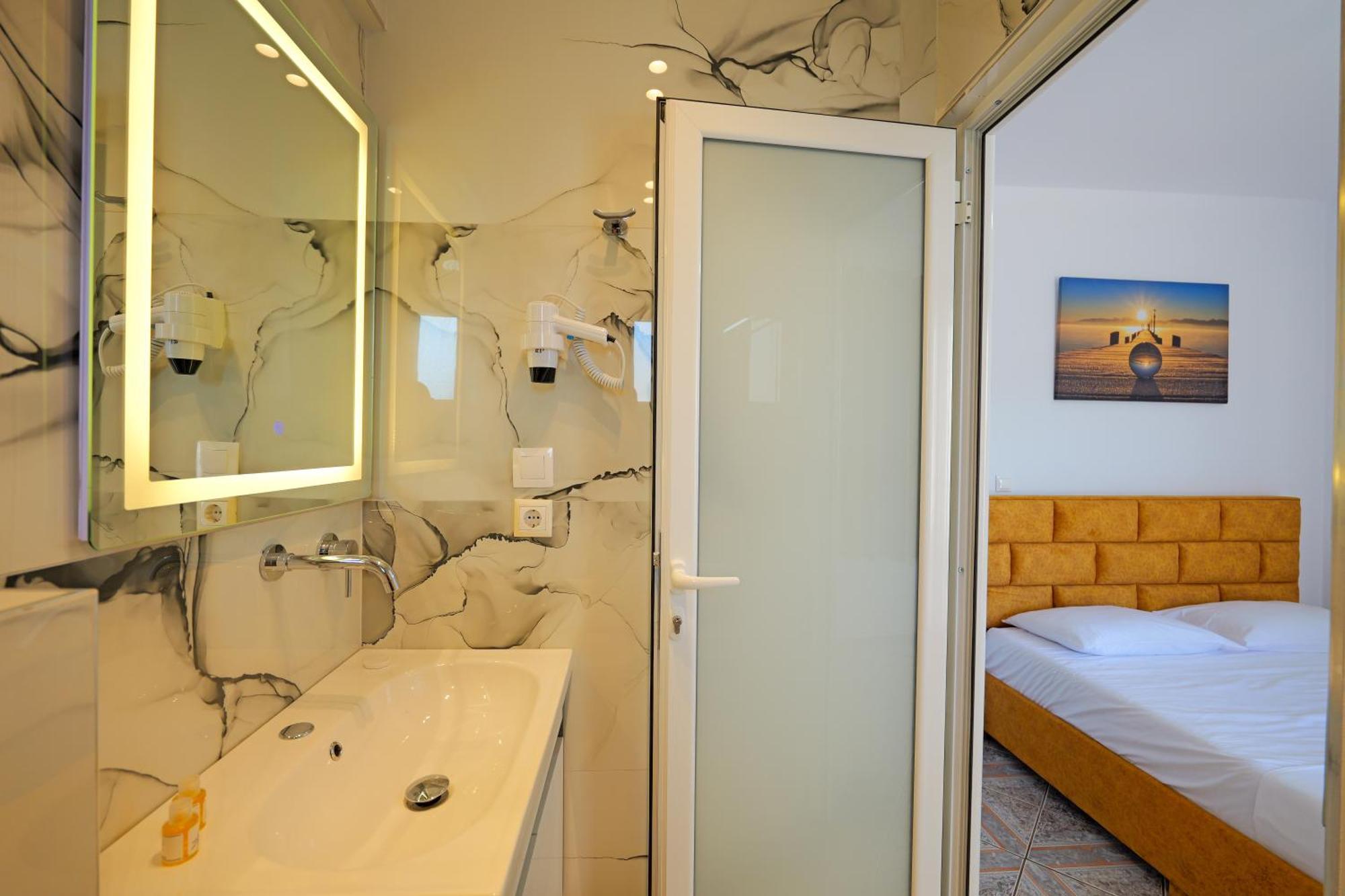 Ali Dura Apartments Ksamil Bagian luar foto