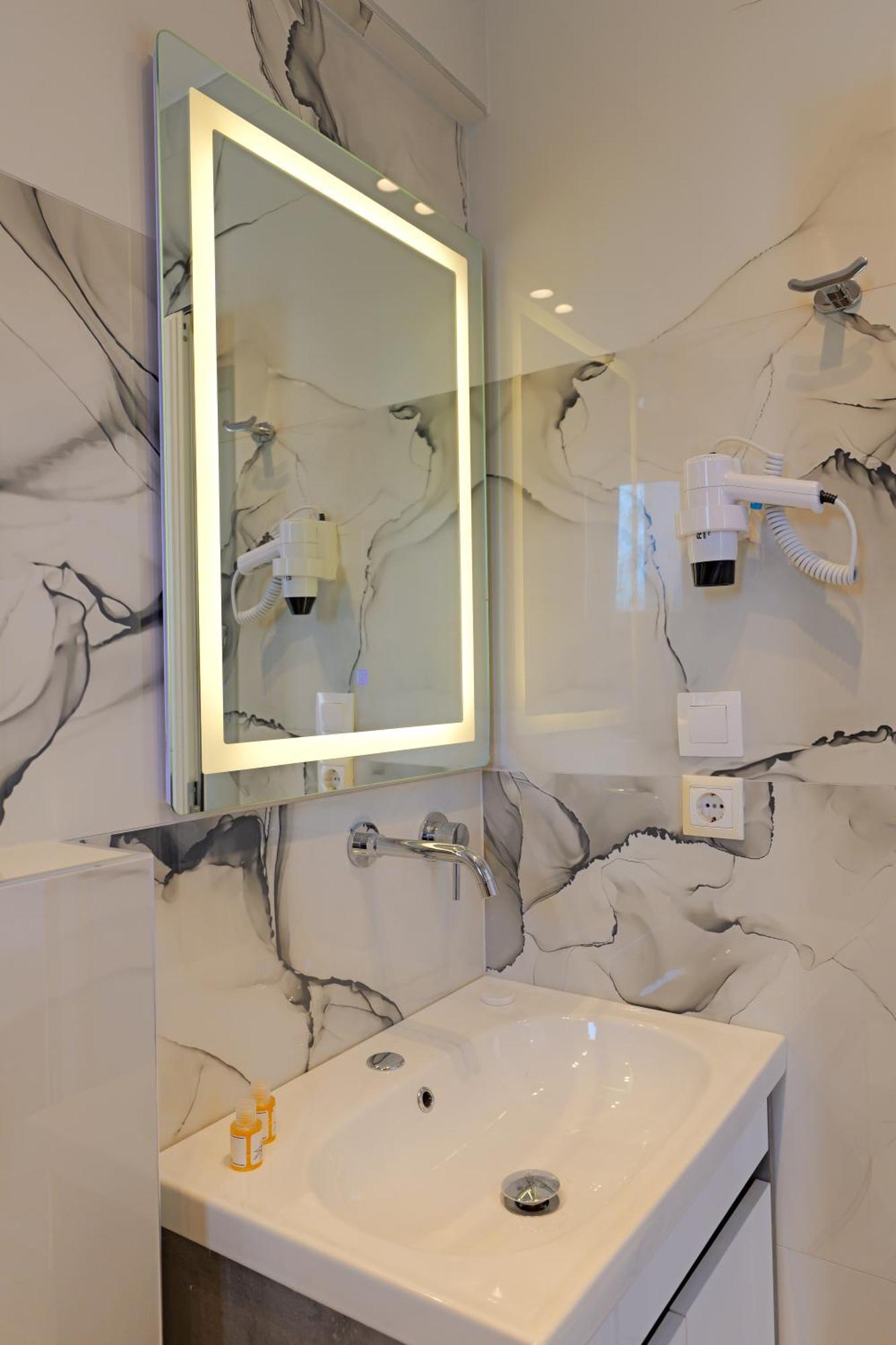 Ali Dura Apartments Ksamil Bagian luar foto