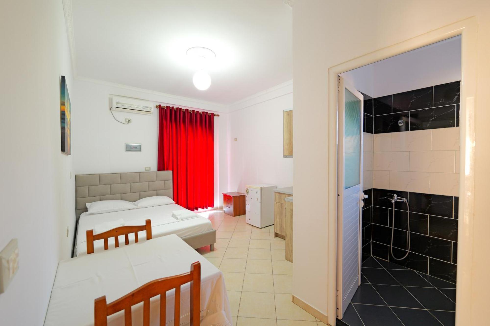 Ali Dura Apartments Ksamil Bagian luar foto