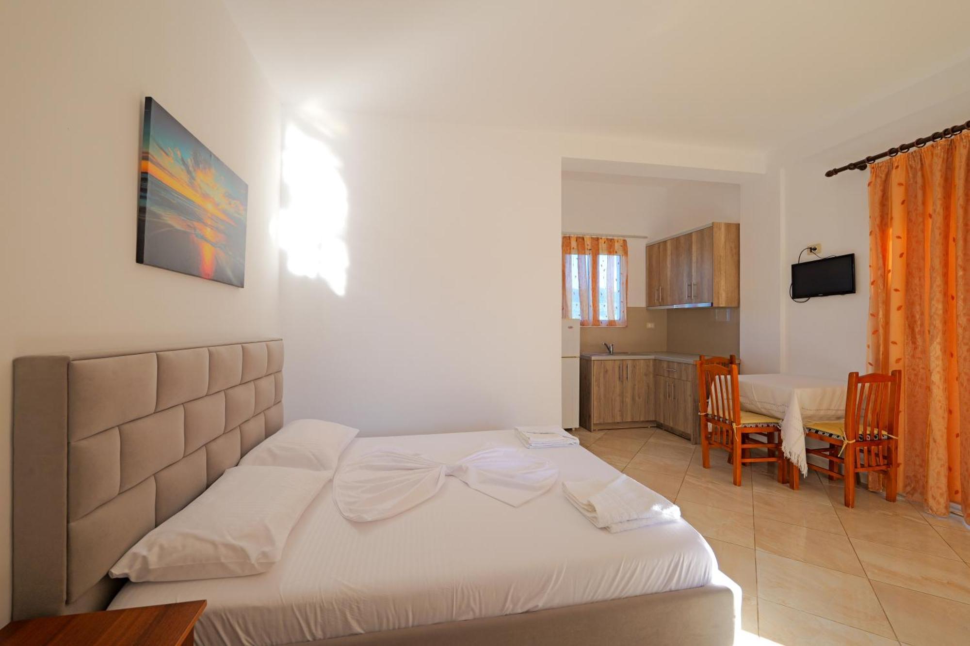 Ali Dura Apartments Ksamil Bagian luar foto