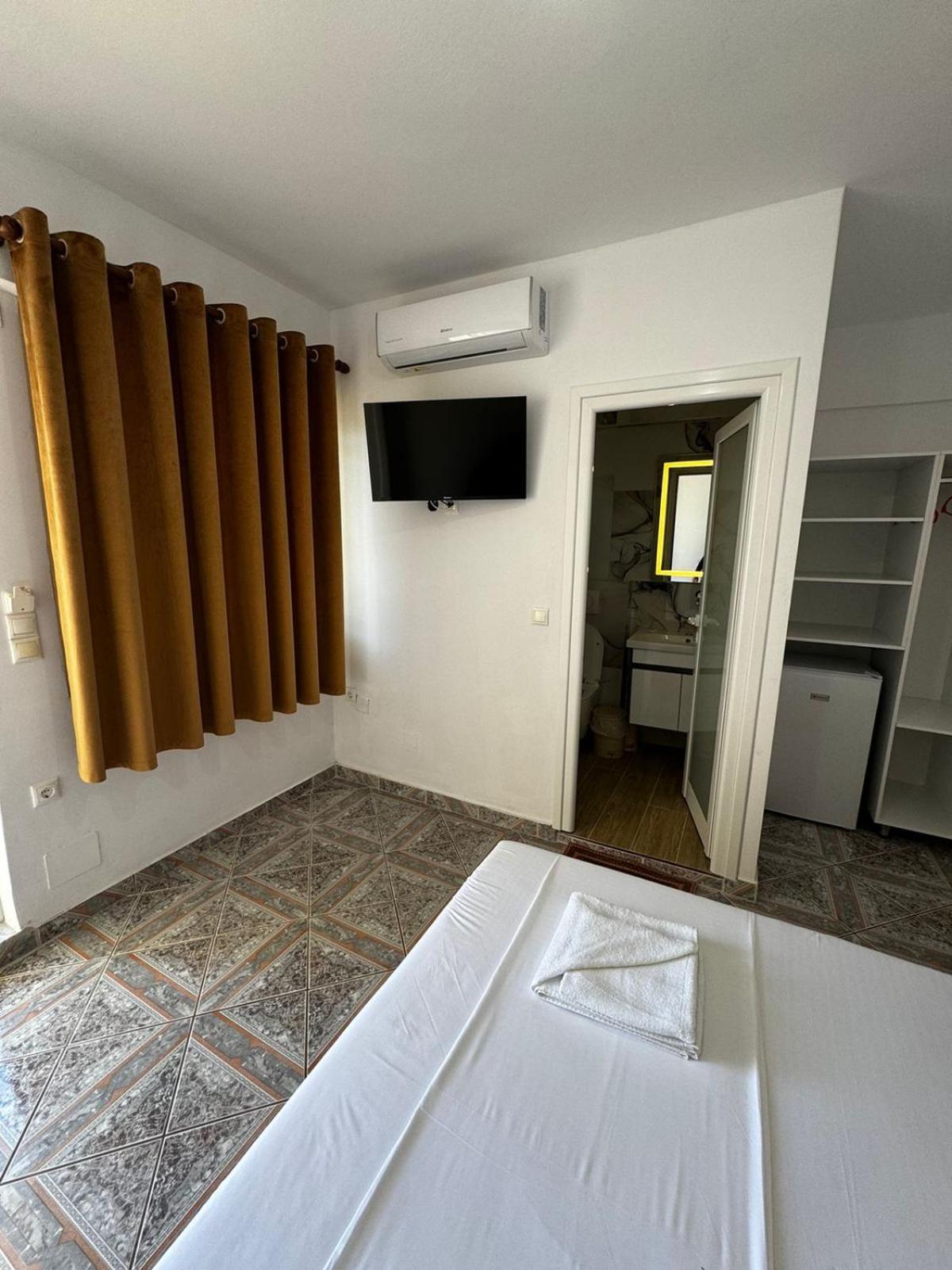 Ali Dura Apartments Ksamil Bagian luar foto
